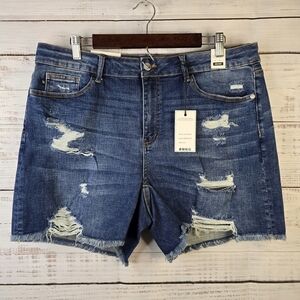 NWT Judy Blue Distressed Blue Denim Shorts Women Plus Size 2XL Midrise